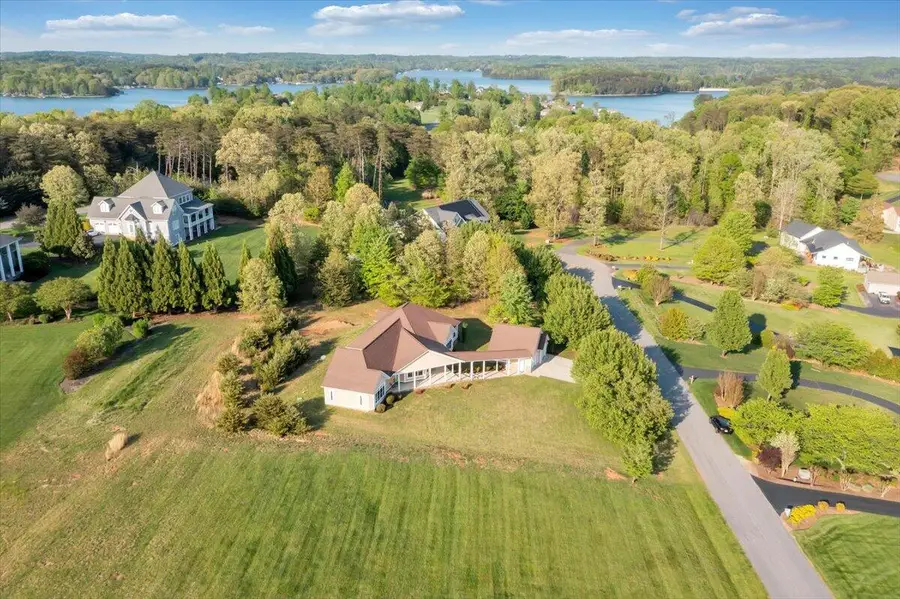 537 Calypso Rd, Moneta, VA 24121 - #2