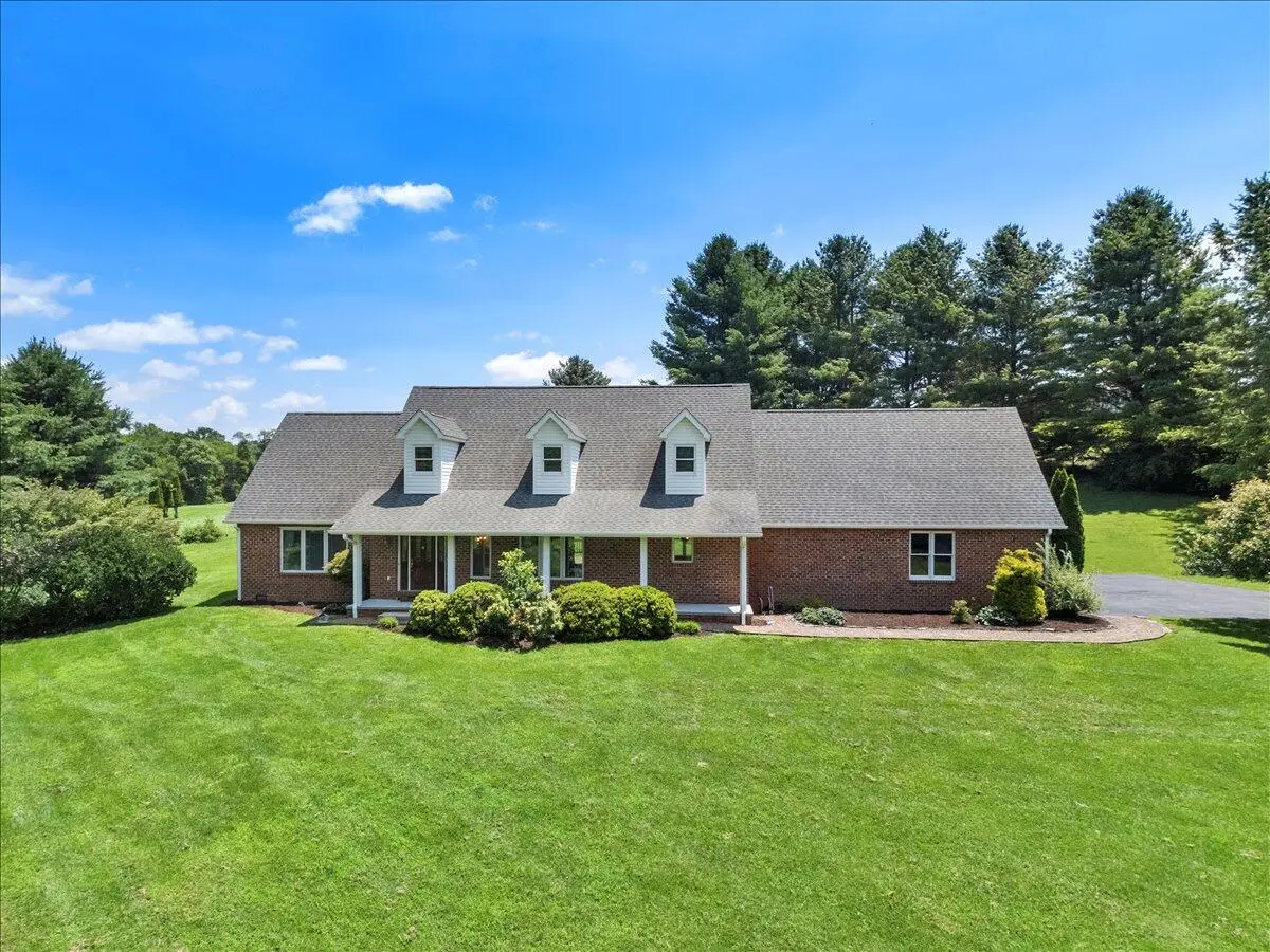 209 Phlegar Hill Rd Ne, Floyd, VA 24091 - #1