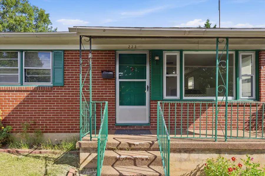 222 E Gordon St, Covington, VA 24426 - #3