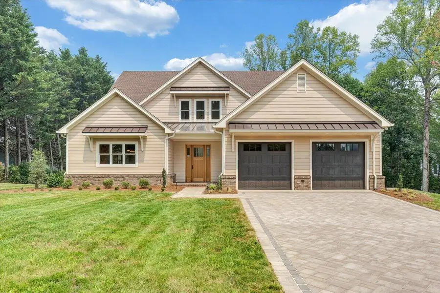 51 Island View Dr, Penhook, VA 24137 - #2