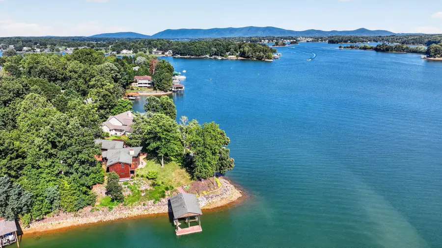 50 Fox Trail Dr, Wirtz, VA 24184 - #2