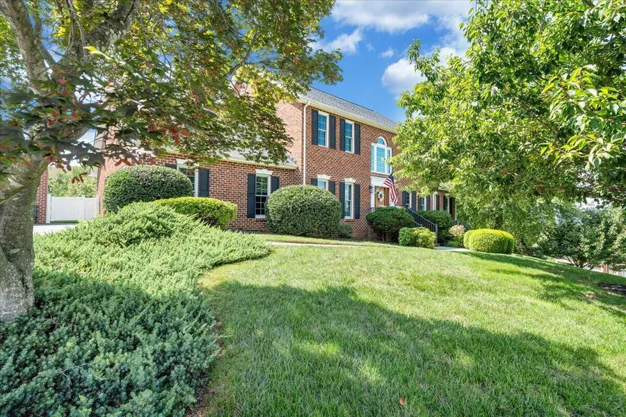5827 Winnbrook Dr, Roanoke, VA 24018 - #3
