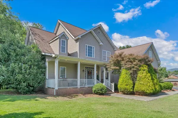 315 Horseshoe Farm Rd, Pembroke, VA 24136