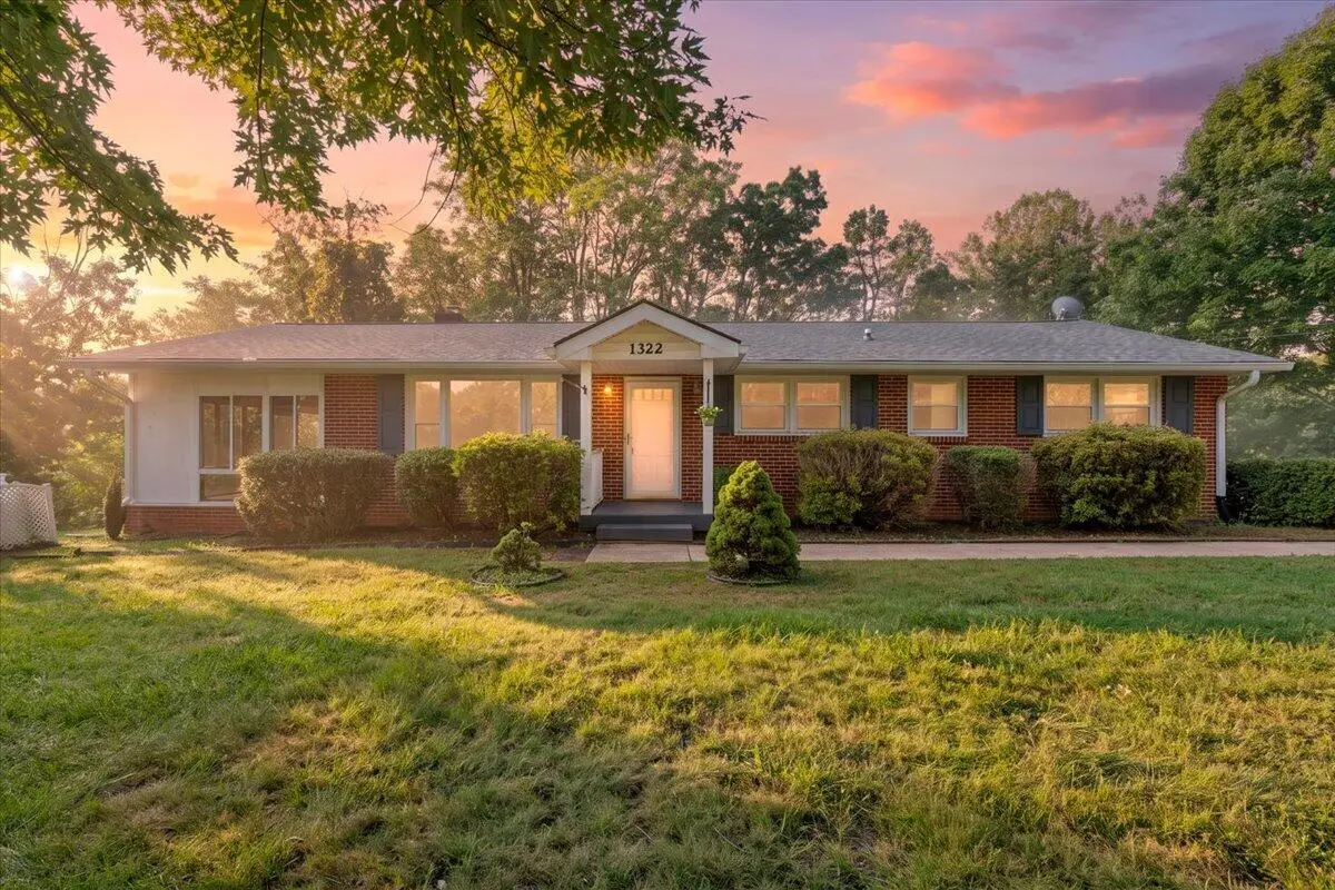 1322 Lakeridge Cir, Troutville, VA 24175 - #1