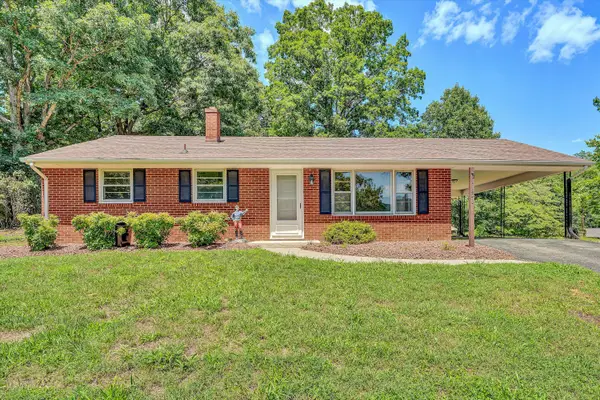 1131 2nd St, Blue Ridge, VA 24064