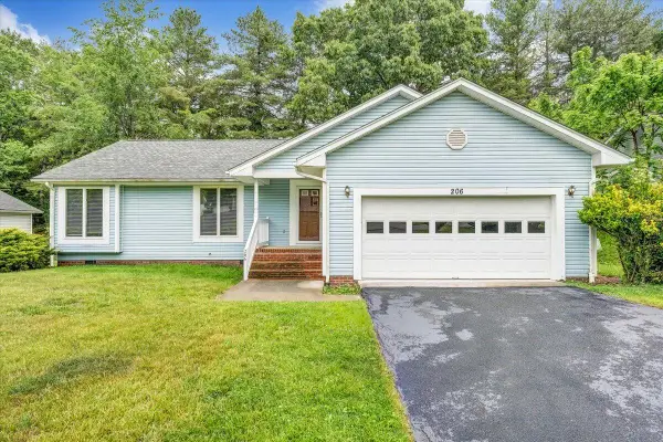 206 Sheppard, Radford, VA 24141