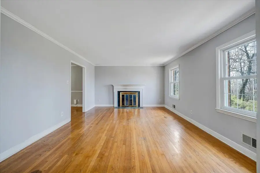 3044 Burnleigh Rd Sw, Roanoke, VA 24014 - #3