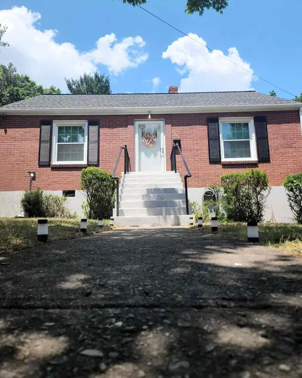 2611 Fairway Dr Sw, Roanoke, VA 24015