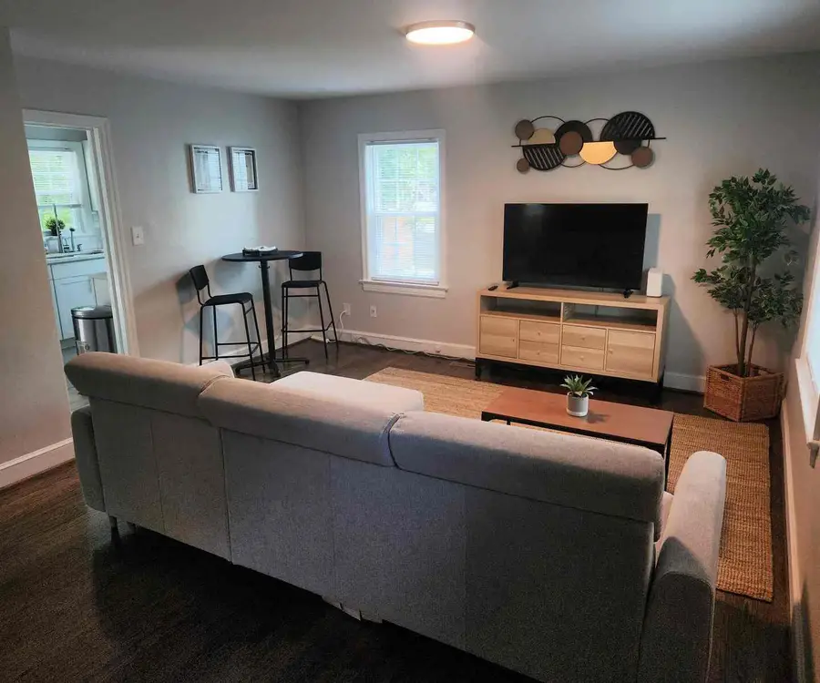 2611 Fairway Dr Sw, Roanoke, VA 24015 - #2