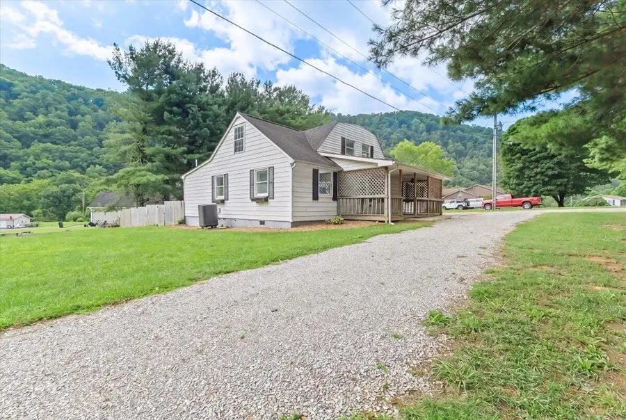 138 Weaver Dr, Elliston, VA 24087 - #3