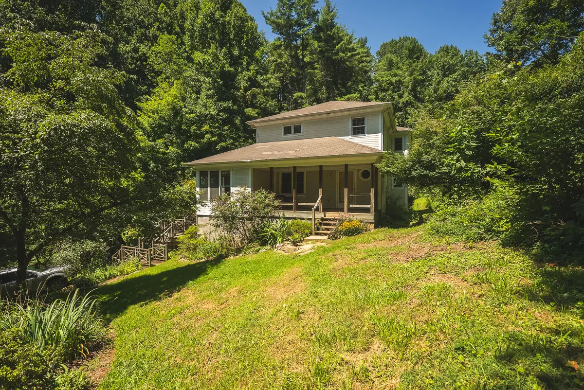 9067 Twin Falls Rd Ne, Copper Hill, VA 24079 - #1
