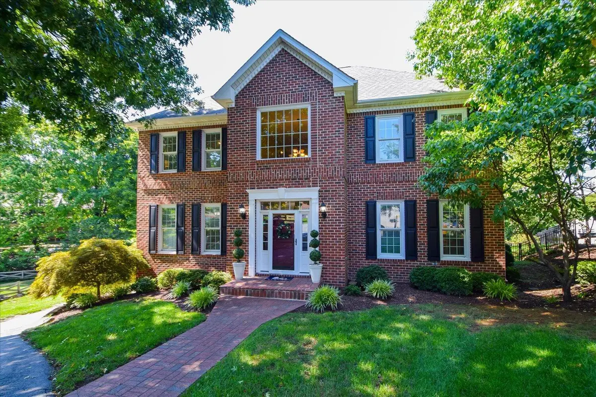 5069 Williamsburg Ct, Roanoke, VA 24018 - #1