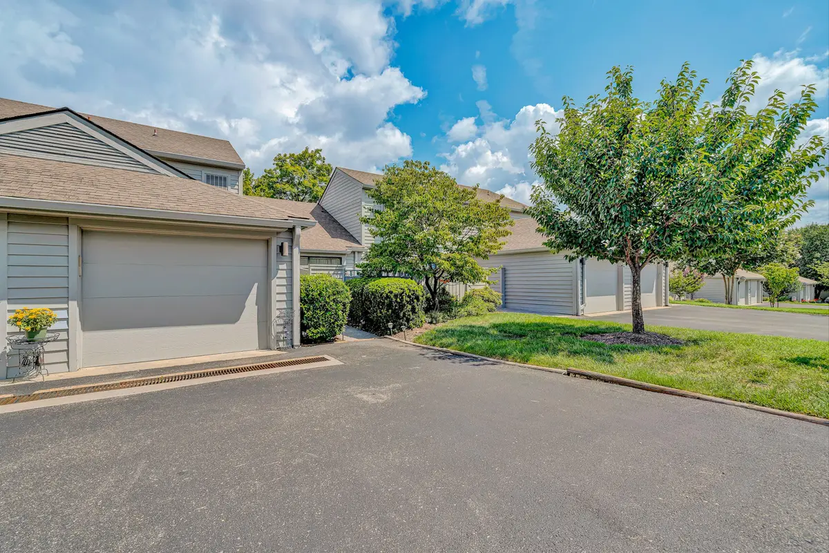 2406 Post Oak Rd, Salem, VA 24153 - #1