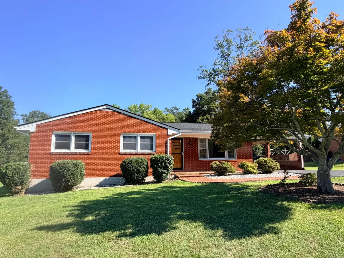 311 Woodmere, Vinton, VA 24179 - #1