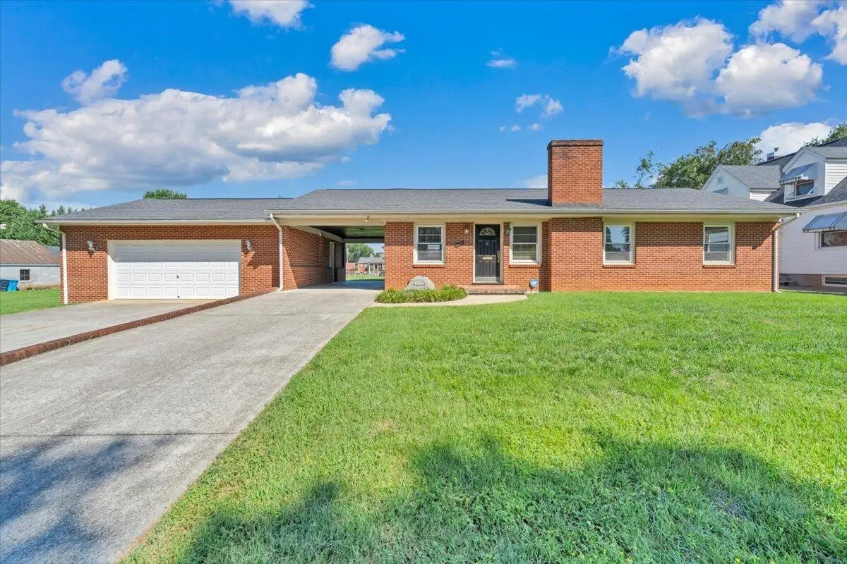 3110 Maplelawn Ave Nw, Roanoke, VA 24012 - #1