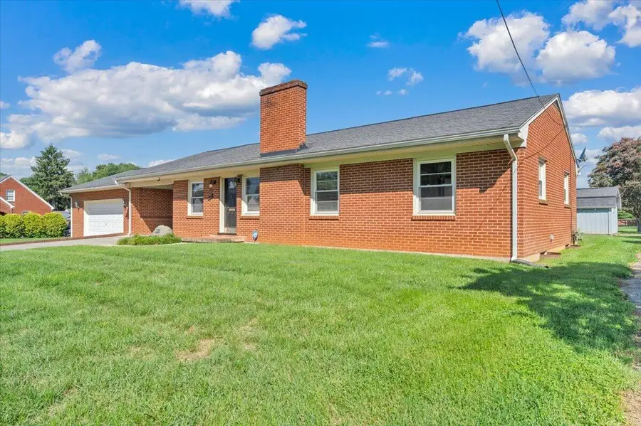 3110 Maplelawn Ave Nw, Roanoke, VA 24012 - #3