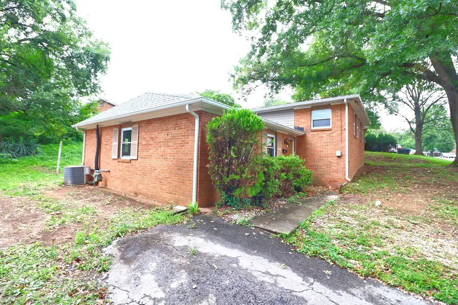 1611 Norris Dr Nw, Roanoke, VA 24017 - #3