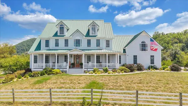 544 Pico, Buchanan, VA 24066
