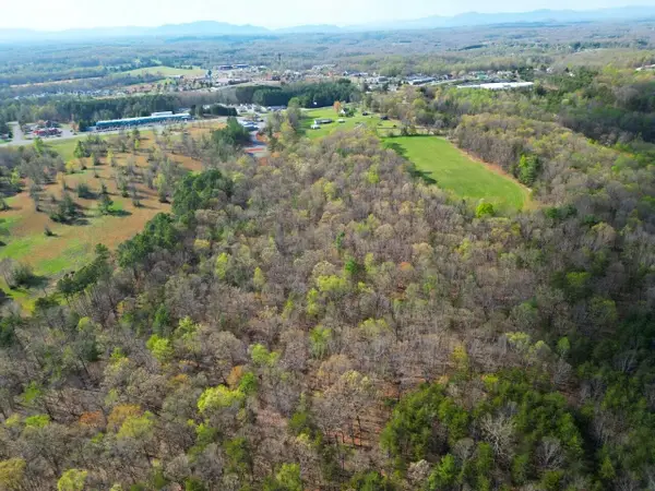 301 Scruggs Rd, Moneta, VA 24121