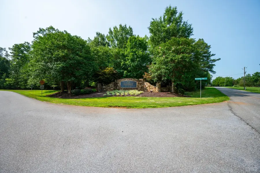 305 Runaway Bay Rd, Lynch Station, VA 24571 - #2