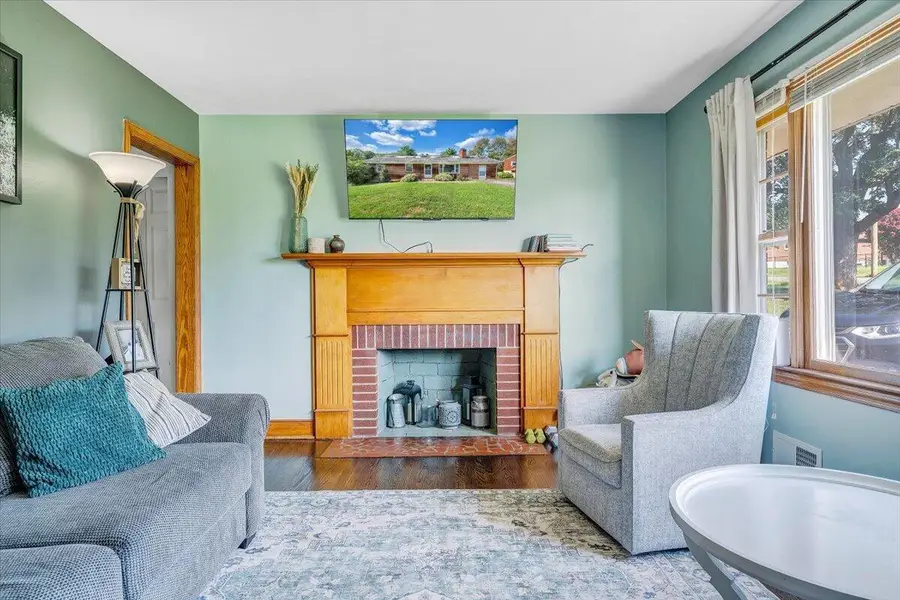 810 Pinecrest Ave, Bedford, VA 24523 - #3
