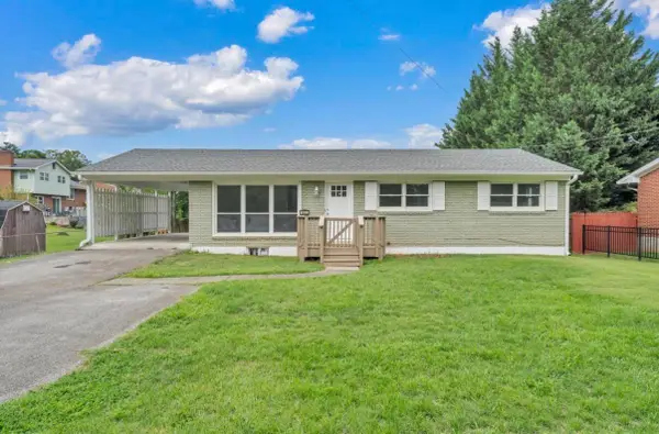 1667 NW Barnett Rd Nw, Roanoke, VA 24017