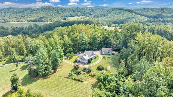 280 Woodwinds Rd, Callaway, VA 24067