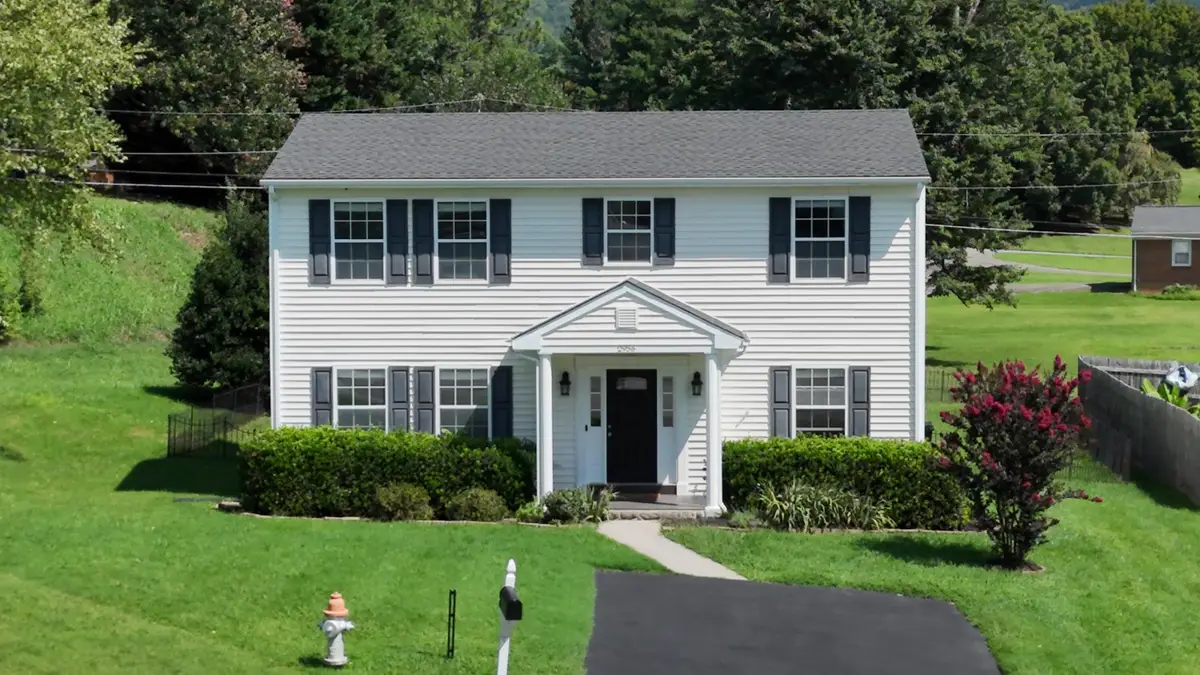 2956 Stonebridge, Vinton, VA 24179 - #1