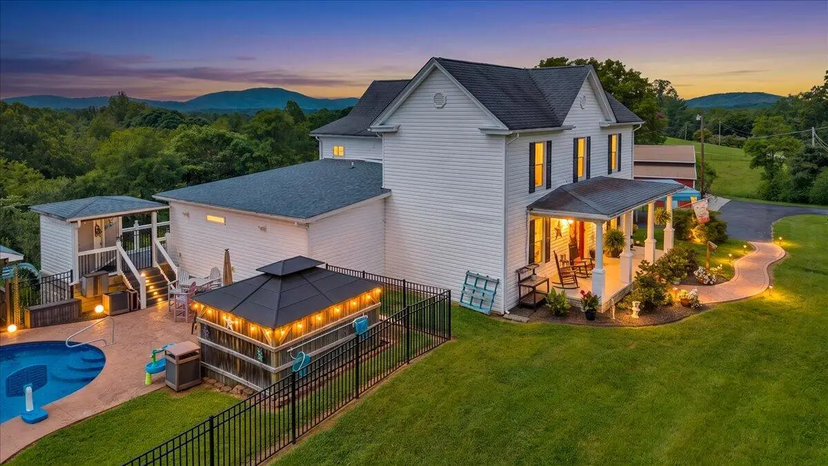1150 Drewrys Hill, Vinton, VA 24179 - #1