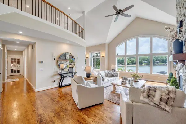 2512 Lakewood Forest, Moneta, VA 24121