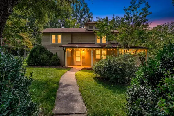 6907 Dawnwood Rd, Roanoke, VA 24018