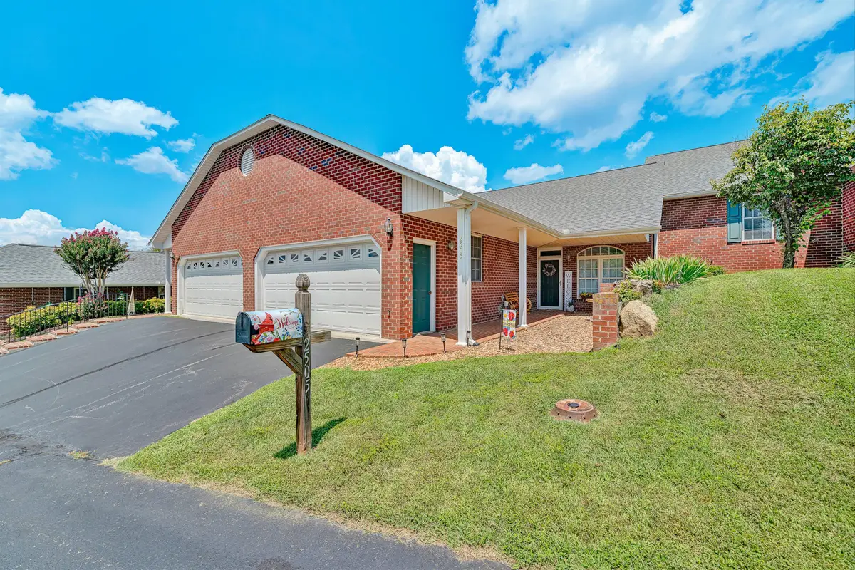 2505 Feather Garden, Vinton, VA 24179 - #1