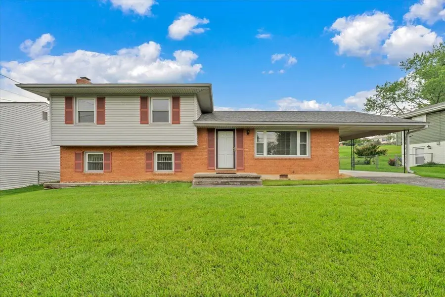 3917 Delavan St, Roanoke, VA 24018 - #2