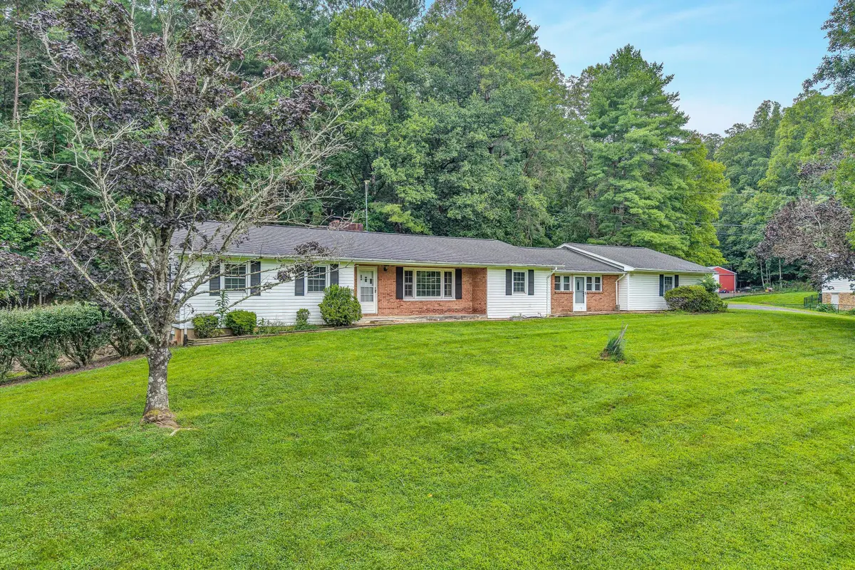 2286 Drewrys Hill, Vinton, VA 24179 - #1