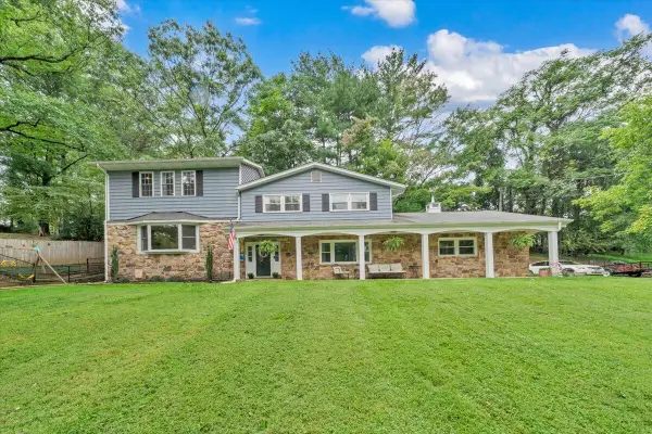 6121 Homewood Cir, Roanoke, VA 24018