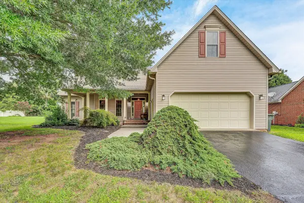 1203 Turner St, Salem, VA 24153