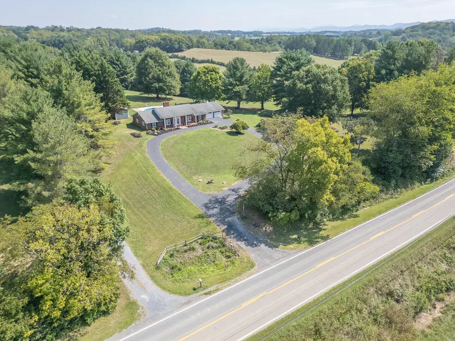 2708 Catawba, Troutville, VA 24175 - #2