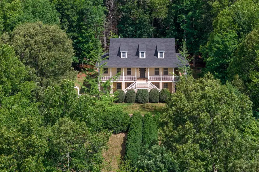 190 Henry Hill Dr, Fairfield, VA 24435 - #2