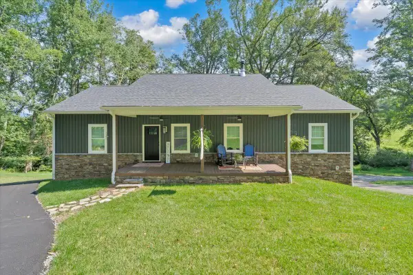 1226 Rendezvous Ln, Bedford, VA 24523