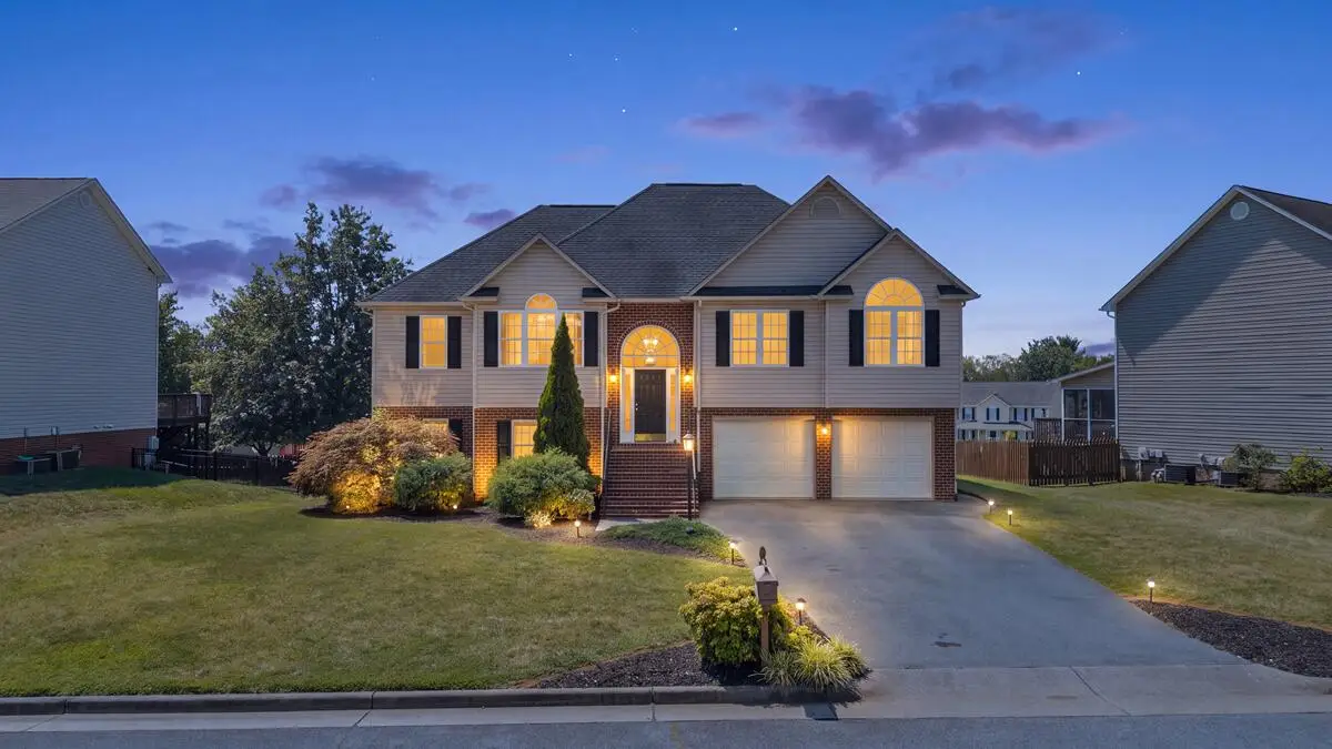 632 Castleridge, Vinton, VA 24179 - #1