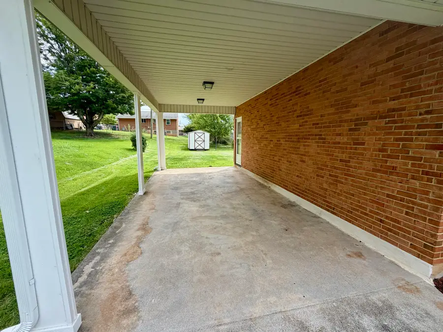 924 Ingleside Ln, Salem, VA 24153 - #3