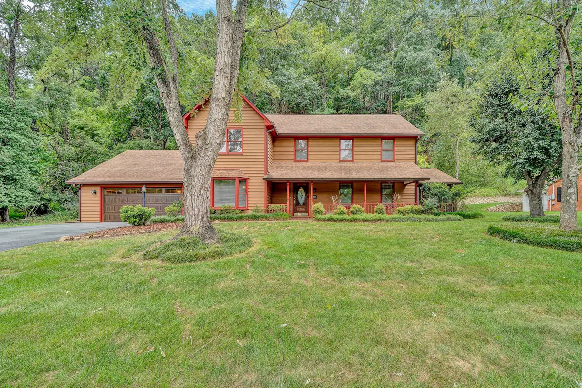 5864 Lakemont Dr, Roanoke, VA 24018 - #1