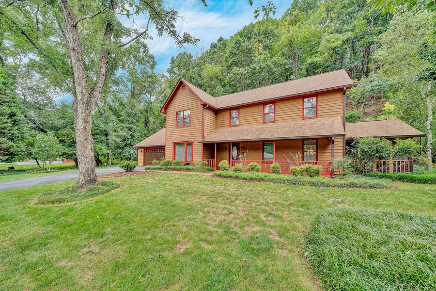 5864 Lakemont Dr, Roanoke, VA 24018 - #2