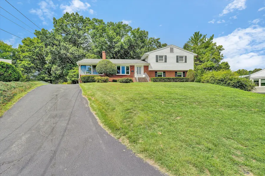 3327 Pasley Ave Sw, Roanoke, VA 24015 - #3