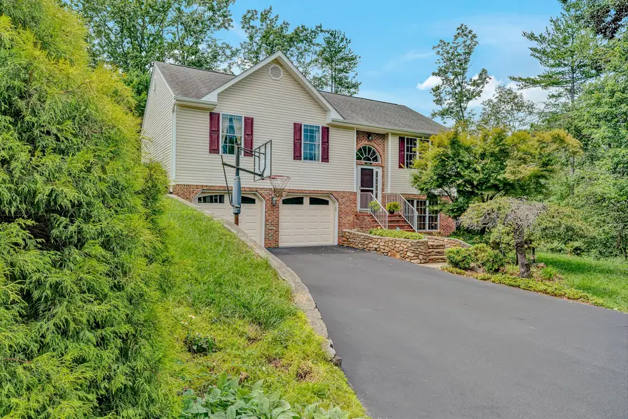 5516 Warwood Dr, Roanoke, VA 24018 - #2