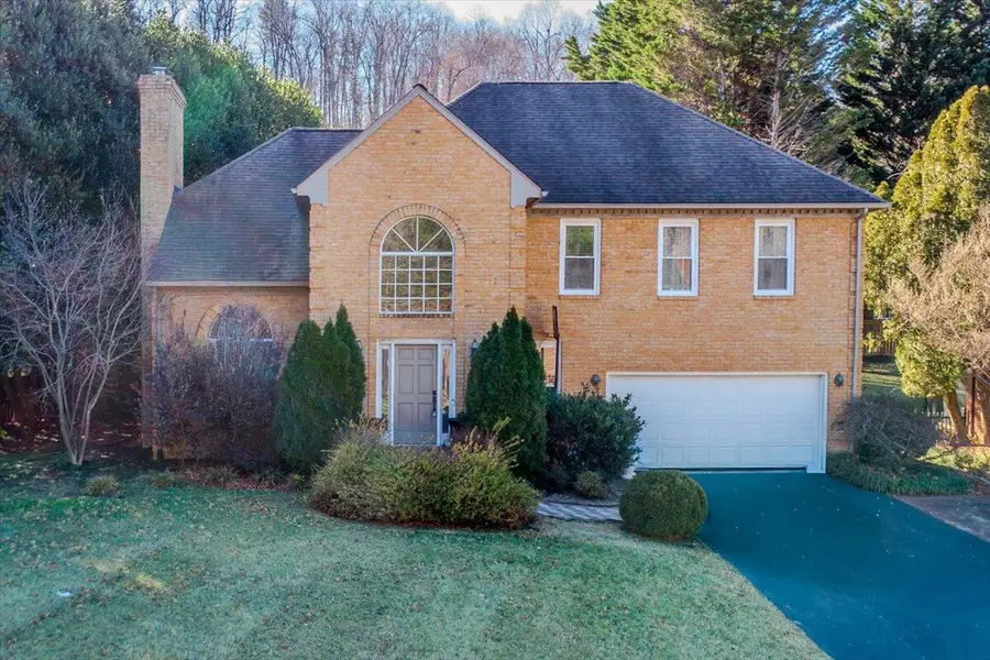 5116 Meadow Creek Dr, Roanoke, VA 24018 - #2