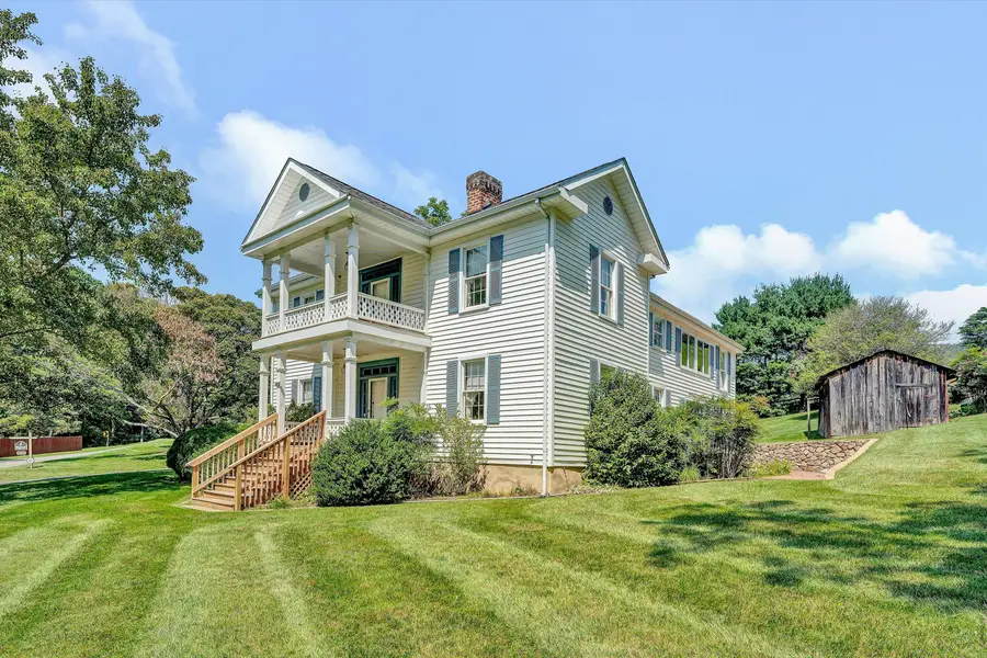 2704 Mountain Pass, Troutville, VA 24175 - #2