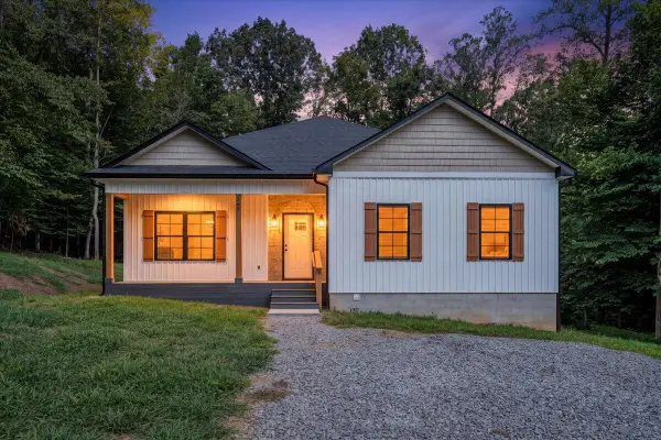 289 Spring Chase, Glade Hill, VA 24092