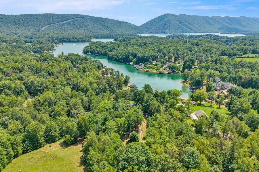 1140 Lauras, Huddleston, VA 24104 - #2