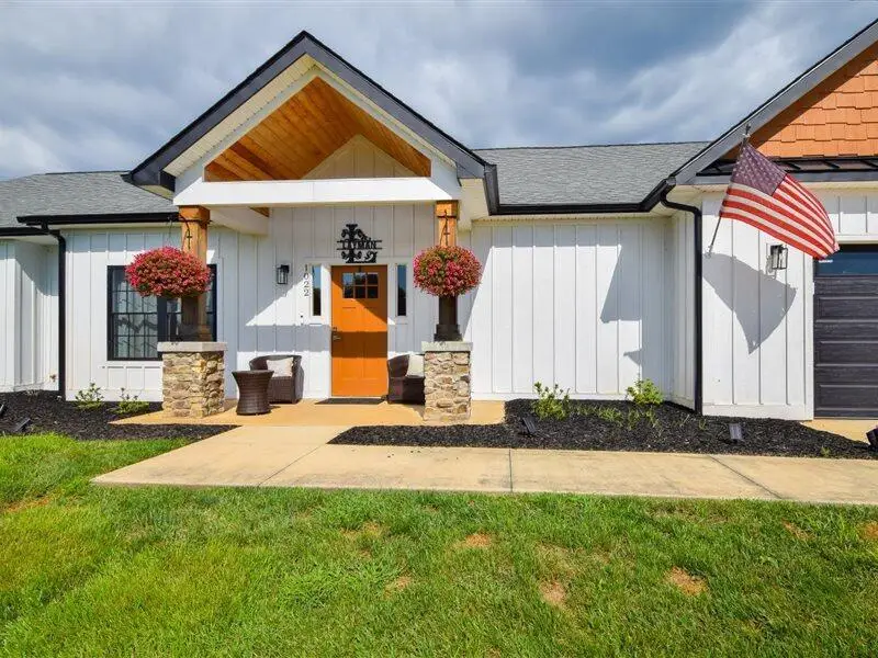 1022 Westcove, Huddleston, VA 24104 - #3
